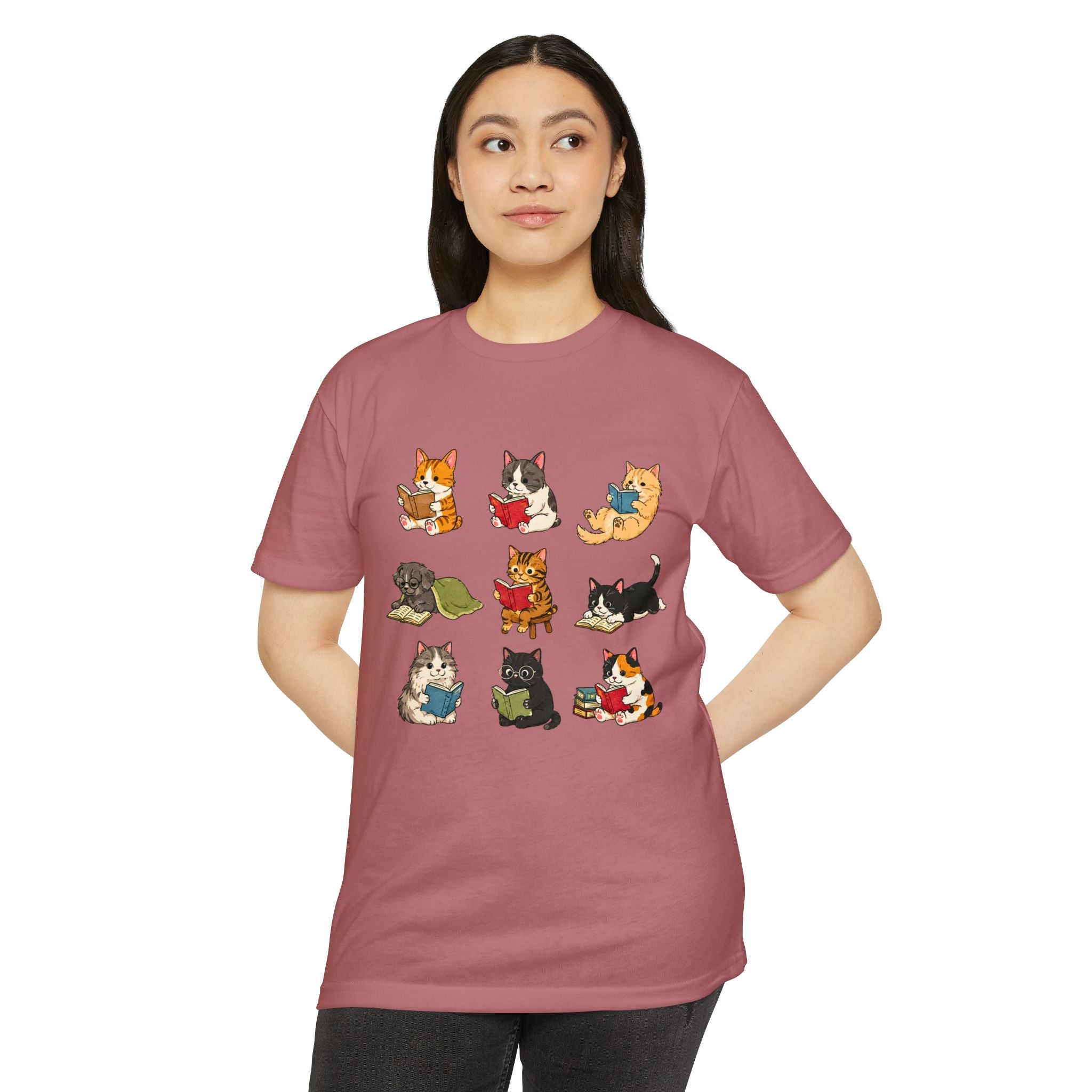 Cute Cats Reading Booklover  T-Shirt